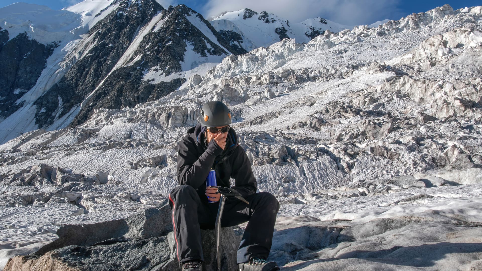 Hiker taking a break, feeling the effects of altitude sickness in the Andes - Peru Hikers