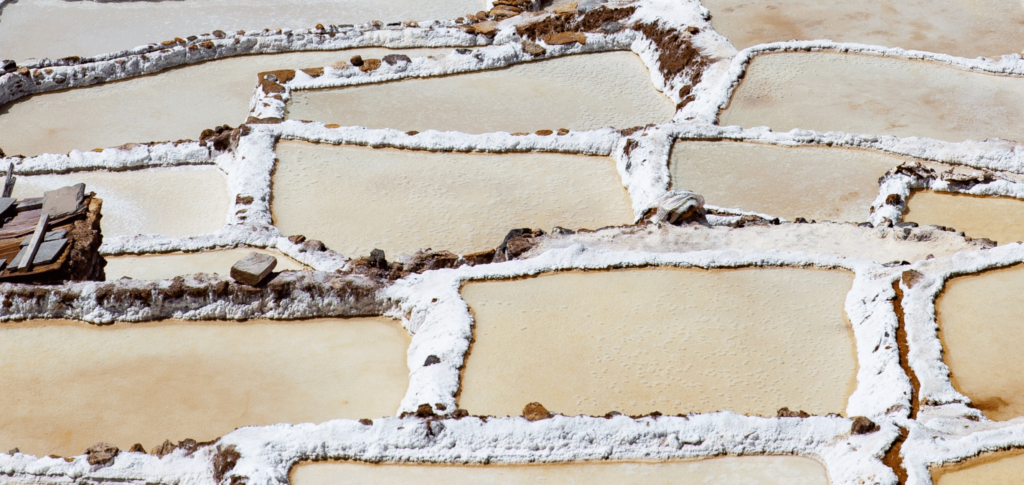 Salt ponds of Maras and Andean weaving traditions along the Sacred Valley and Short Inca Trail route – Peru Hikers